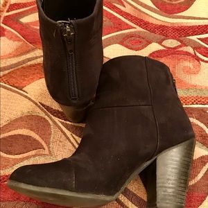 EUC Black Carlos Santana Booties with Stacked Heel